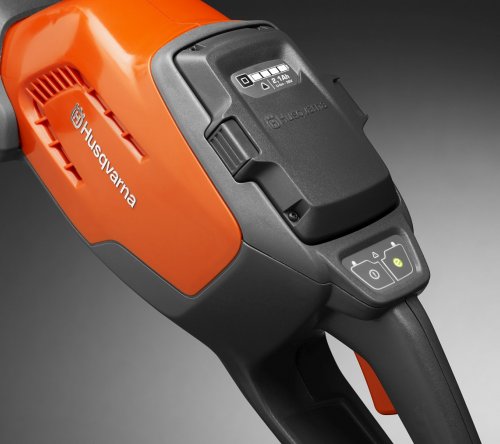 Husqvarna 520iHD70 Cordless Hedge Trimmer 36V 3