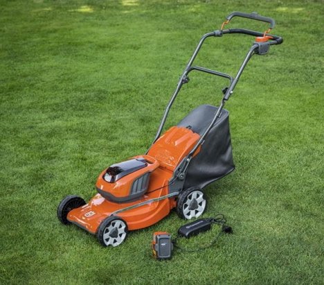 Husqvarna LC 137i Push-type Cordless Lawnmower 36V 4