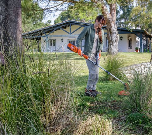 Husqvarna 115iL Cordless String Trimmer 36V 11