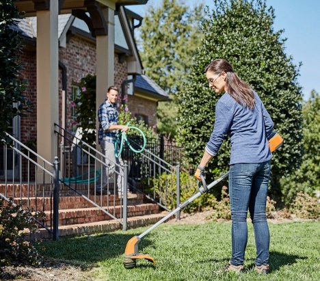 Husqvarna 115iL Cordless String Trimmer 36V 10