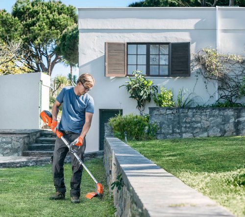 Husqvarna 115iL Cordless String Trimmer 36V 12