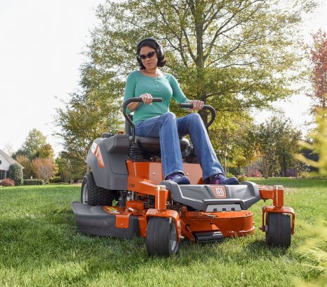 Husqvarna Z242F Χλοοκοπτικό Επιτόπιας Περιστροφής Βενζίνης 5