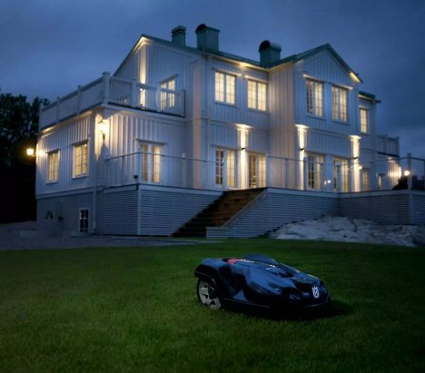 Husqvarna Automower® 430X Robotic Mower 7