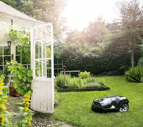 Husqvarna Automower® 430X Robotic Mower 6