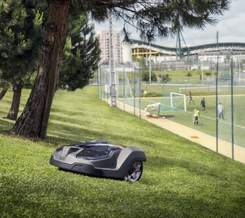 Husqvarna Automower® 450X Robotic Mower 5